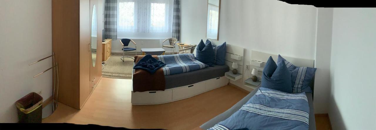 Monteurs Zimmer Noack Borssum Ngoại thất bức ảnh