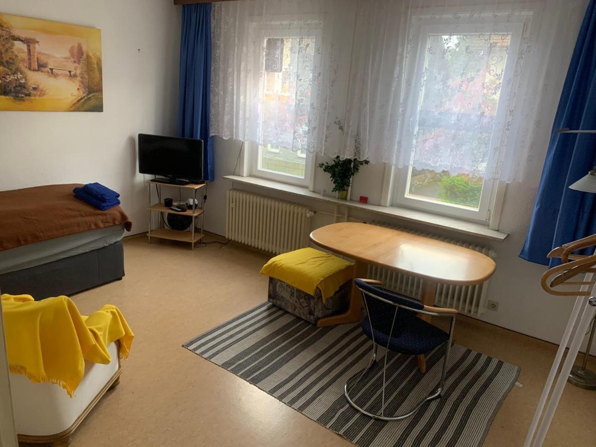 Monteurs Zimmer Noack Borssum Ngoại thất bức ảnh