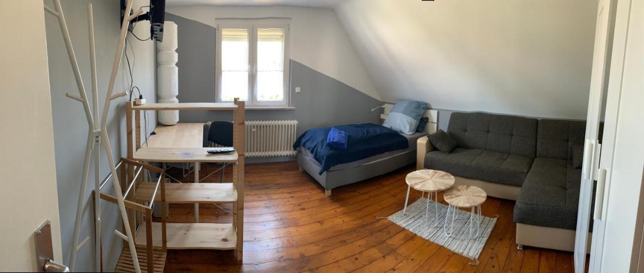 Monteurs Zimmer Noack Borssum Ngoại thất bức ảnh